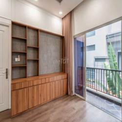 CHO THUÊ VILLA ĐƯỜNG NGUYỄN VĂN HƯỞNG, THẢO ĐIỀN. GIÁ 110TR/THÁNG. 