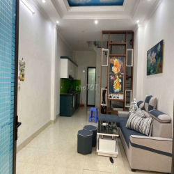 🏡 10 TRIỆU THUÊ NGAY NHÀ 5 TẦNG PHỐ TRẠM – Ô TÔ ĐỖ CỬA – GẦN AEON MALL