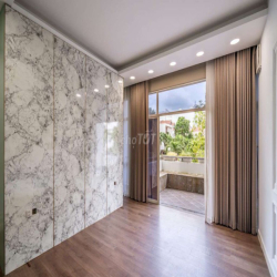 CHO THUÊ VILLA ĐƯỜNG NGUYỄN VĂN HƯỞNG, THẢO ĐIỀN. GIÁ 110TR/THÁNG. 