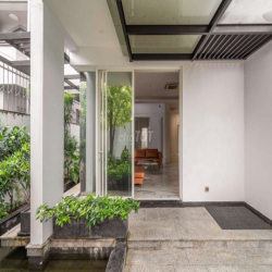 CHO THUÊ VILLA ĐƯỜNG NGUYỄN VĂN HƯỞNG, THẢO ĐIỀN. GIÁ 110TR/THÁNG. 