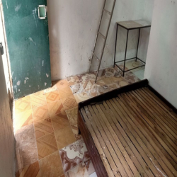 Cho thuê nhà phố Lạc Long Quân, Hà Nội. Giá 1.5Tr/th,khép kín,có Đh.,