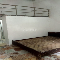 Cho thuê nhà phố Lạc Long Quân, Hà Nội. Giá 1.5Tr/th,khép kín,có Đh.,
