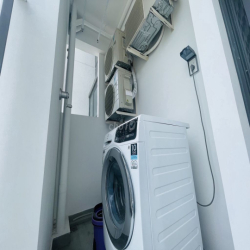 Cho thuê căn 57m2 . Full nội thất đầy đủ. Đi Q1 và Bình thạnh 15-20P.