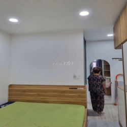 Nhà mới Full nội thất 1 Trệt 1 Lầu 4x6m 2 Phòng hẻm Tùng Thiện Vương