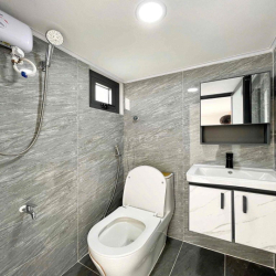 DUPLEX ĐẦY ĐỦ TIỆN NGHI NGAY NGÃ TƯ HÀNG XANH