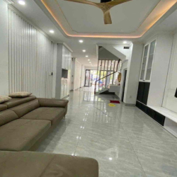 Cho thuê Nhà 1 trệt 3 Lầu - FULL NỘI THÂT mặt tiền Đường Số Phước Bình