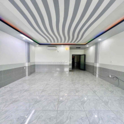 NHÀ CHO THUÊ: TRỆT 3 LẦU TUYỆT ĐẸP, MỚI - FULL MÁY LẠNH - MẶT TIỀN KHU