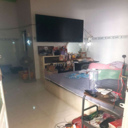 NHÀ NGUYÊN CĂN 1 TRỆT 1 LẦU, DT 5×15 CÓ 3PN,3WC. ĐƯỜNG LỚN XE TẢI