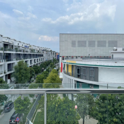 Cho thuê căn góc Vạn Phúc city 8.5x17m DTSD 350m2  42tr có thang máy