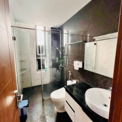 CHO THUÊ NHÀ ĐẸP 3 TẦNG 3 PHÒNG NGỦ FULL NỘI THẤT KHU HÀ QUANG 1