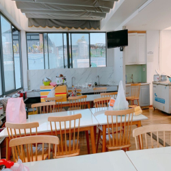 👉 KTX Sang Xịn Thang Máy Ngay Cầu Kinh Thanh Đa