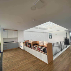 👉 KTX Sang Xịn Thang Máy Ngay Cầu Kinh Thanh Đa