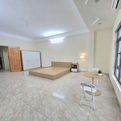 cho thuê nhà 6 tầng KĐT Yên Duyên X2B, view hồ, ô tô tải đỗ cửa