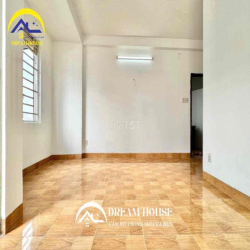 Phòng Ban Công Sau Lưng Aeon Tân Phú, Thoáng Mát An Ninh