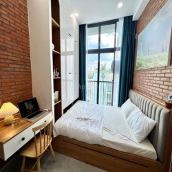 Studio Q1 giá tốt – ban công lớn, giặt riêng, full nội thất, Quận 1