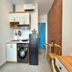 Studio Q1 giá tốt – ban công lớn, giặt riêng, full nội thất, Quận 1