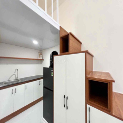 GÁC CỬA SỔ TRỜI FULL NỘI THẤT NGAY CÔNG VIÊN VĂN HOÁ GÒ VẤP