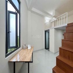 GÁC CỬA SỔ TRỜI FULL NỘI THẤT NGAY CÔNG VIÊN VĂN HOÁ GÒ VẤP