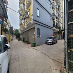 Nhà ngõ ô tô tránh, 5 tầng, vs khép kín, gần ĐH Phenika