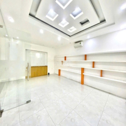 NHÀ THANG MÁY SIÊU HÓT, 20A Đặng Văn Ngữ, P10, PN .DTSD 750m2