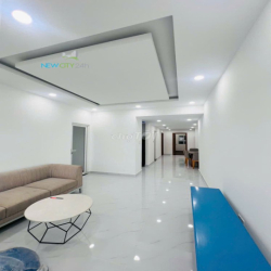 HOT NHÀ MỚI- vào ở ngay TO RỘNG 84m2- 85m2 free phí quản lý 