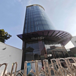 Cho thuê Tòa nhà góc 2 mặt tiền tại Ngã 3 Lê Quang Định × Nguyên Hồng