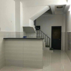 nhà 2 phòng ngủ huỳnh văn bánh. HẺM XE Hơi