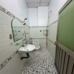 Nhà đường BÌNH LONG [4x22, 1 lầu, 3pn, 2toilet] 11tr/tháng