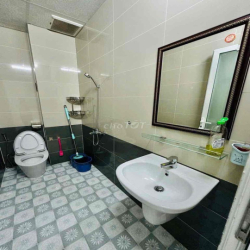 Mặt Bằng Kinh Doanh Tại Bành Văn Trân Quận Tân Bình 120m2 Lối đi Riêng