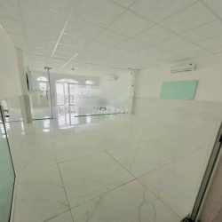 Mặt Bằng Kinh Doanh Tại Bành Văn Trân Quận Tân Bình 120m2 Lối đi Riêng