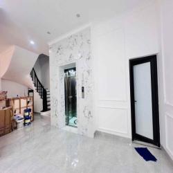 NHÀ PHÂN LÔ KĐT SỐNG HOÀNG – VỈA HÈ Ô TÔ ĐỖ NGÀY ĐÊM – GARA RIÊNG !!!!