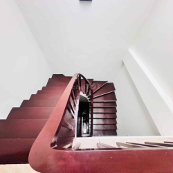 NHÀ PHÂN LÔ KĐT SỐNG HOÀNG – VỈA HÈ Ô TÔ ĐỖ NGÀY ĐÊM – GARA RIÊNG !!!!