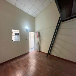 Trọ Giá Rẻ gác cao 1m6 ngay Sư Vạn Hạnh - Bách Khoa - Lý Thường Kiệt