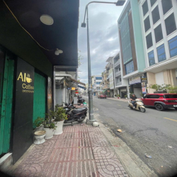 Nhà nguyên căn góc 2MT Bàn Cờ Q3, Ngang 5m, 28 triệu/tháng
