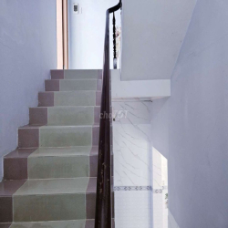 Cho thuê nhà trệt 2 lầu 5x20 Hẻm 379 Trần Nam Phú