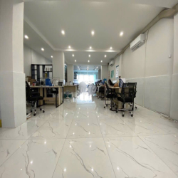 Cho thuê nhà 34A Trương Quốc Dung, Phường 8, Quận Phú Nhuận.