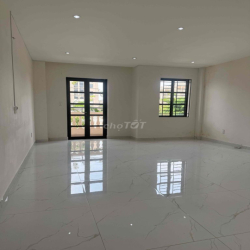 Cho thuê nhà Cityland Park Hills, 1 hầm + 4 lầu, giá 45tr luôn thuế