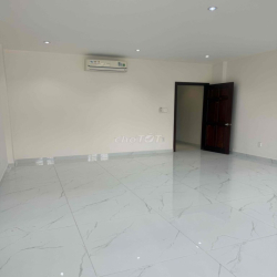 Cho thuê nhà Cityland Park Hills, 1 hầm + 4 lầu, giá 45tr luôn thuế