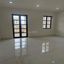 Cho thuê nhà Cityland Park Hills, 1 hầm + 4 lầu, giá 45tr luôn thuế