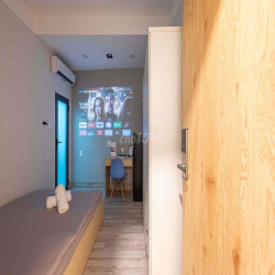 phòng phú nhuận - ko cửa sổ 5.5tr , cửa sổ lớn 6tr5