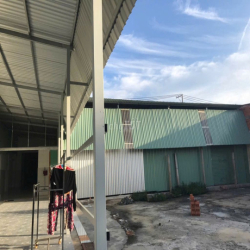 Gần 1000m2 nhà đất đối diện SamHo Củ Chi cho thuê giá 18tr/tháng