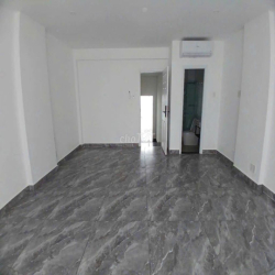 CỰC PHẨM - 35D Trần Quang Diệu P.14, Q.Phú Nhuận. DT 5x18.