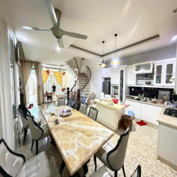 Quá rẻ 12.5tỷ - 120m2 - 5 lầu gần mặt tiền Lê Hoàng Phái, P.17, Gò Vấp