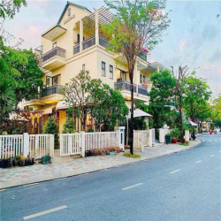 CHO THUÊ NHÀ KHU BIỆT THỰ SENTUTIA DT 300m2 1TRỆT 2LẦU 3PN 4WC GARA ÔT