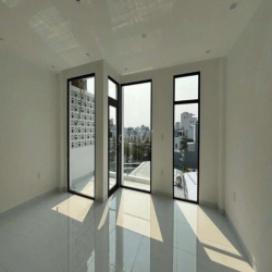 cho thuê nhà mặt tiền Nguyễn Sinh Sắc