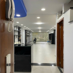 Cho thuê nhà gấp MT 639B Bà Hạt, Phường 6, Quận 10 thông ra 3.2