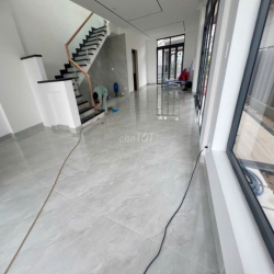 ĐTL cho thuê BT 8x20,5m, đường 18 (20m), hoàn thiện NT giá 18tr/th