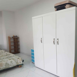 Căn hộ dịch vụ ful nội thất, ban công lớn,City Land Park Hills