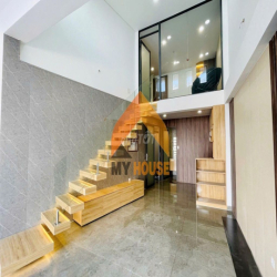 MB CẦU SG Q2 CÓ LỬNG SIÊU XINH PHONG CÁCH HIỆN ĐẠI PHÙ HỢP Ở VÀ LÀM VP