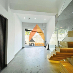 MB CẦU SG Q2 CÓ LỬNG SIÊU XINH PHONG CÁCH HIỆN ĐẠI PHÙ HỢP Ở VÀ LÀM VP